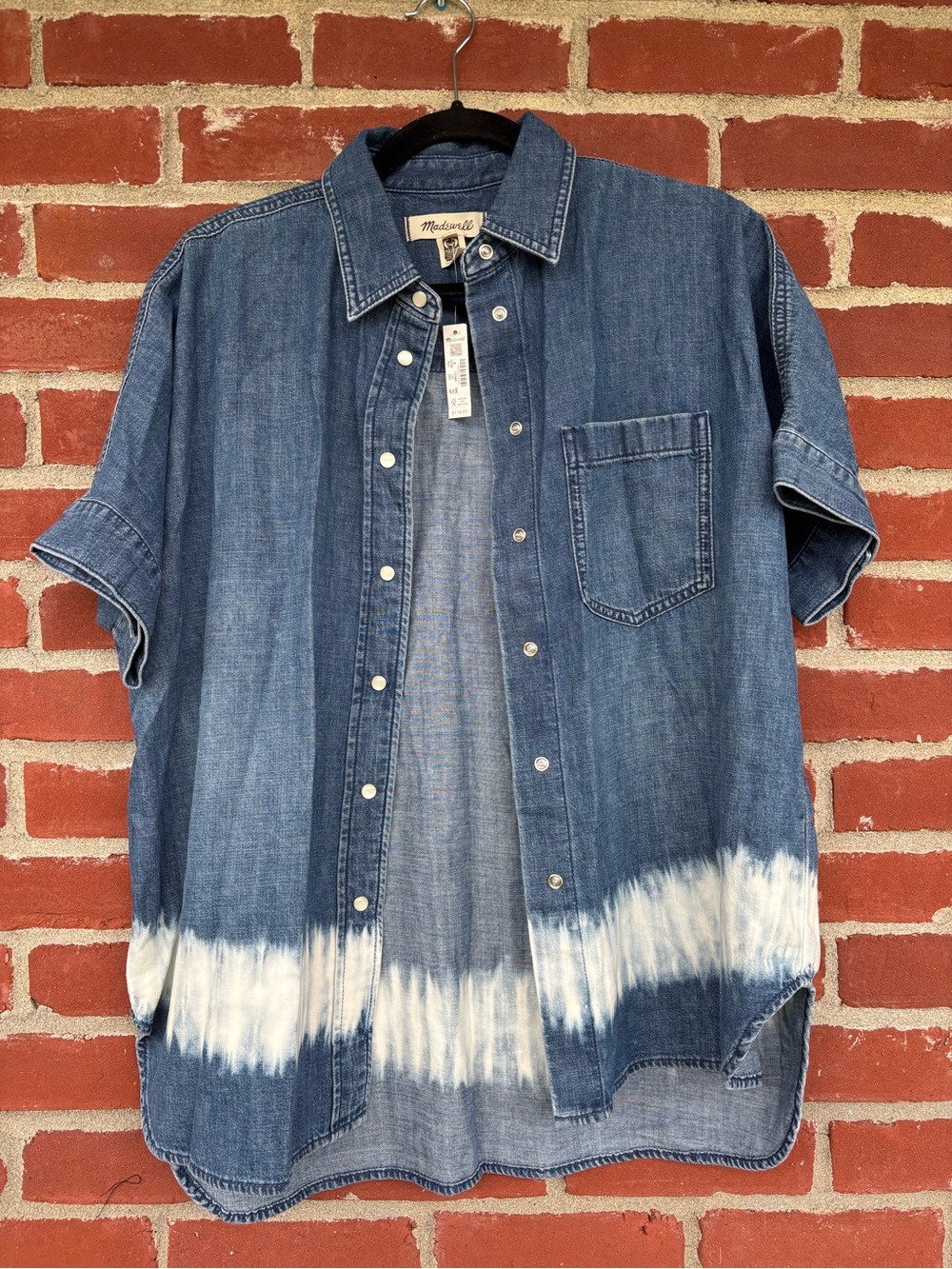 NWTMadewell Women’s Blue Denim Short-Sleeve Button-Down Shirt with White Dip Dye